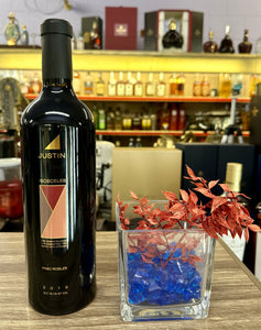 Justin Vineyards & Winery Isosceles 2019